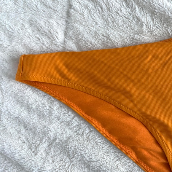 Athleta Cloudbreak Rib Low Rise Bikini Bottom - Size Large - Picture 3 of 6